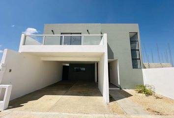 Casa en condominio en  Cholul, Mérida, Yucatán, Mex