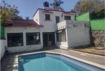 Casa en  Lomas De Atzingo, Cuernavaca, Morelos