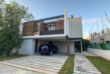 Casa en  Yucatán Country Club, Mérida, Yucatán