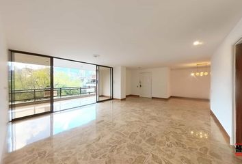 Apartamento en  Poblado, Medellín