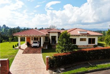 Casa en  El Carmen De Viboral, Antioquia