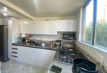 Apartamento en  La Castellana, Medellín