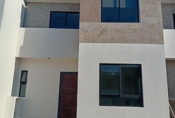 Casa en  Calle Huizache, Zibata, Zona Cactus, El Marqués, Querétaro, 76269, Mex