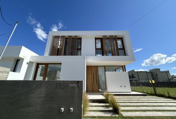 Casa en  Manuel B Gonnet, Partido De La Plata