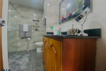 Apartamento en  La Milagrosa, Medellín