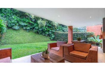 Casa en  San Lucas, Medellín