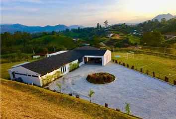 Casa en  El Carmen De Viboral, Antioquia