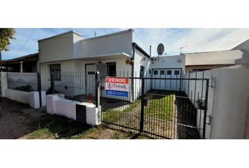 Casa en  Comandante Nicanor Otamendi, General Alvarado