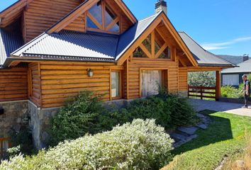 Casa en  Calle Alberto María De Agostini, San Martín De Los Andes, Lácar, Neuquén, Arg