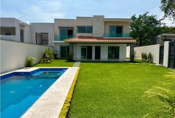 Casa en  Pueblo Atlacholoaya, Xochitepec, Morelos