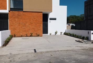 Casa en  Las Huertas, Prolongación Salvador H. Rangel, Los Llanitos, Comala, Colima, Mex