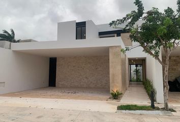 Casa en condominio en  X Canatún, Mérida, Yucatán, Mex