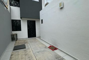 Casa en  Calle Plaza Trafalgar, Infonavit Loma Bella, Heróica Puebla De Zaragoza, Puebla, 72474, Mex