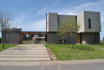 Casa en  El Cazal, Partido De Escobar