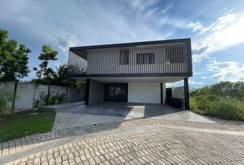 Casa en condominio en  X Canatún, Mérida, Yucatán, Mex