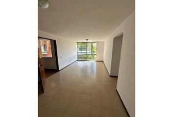 Apartamento en  Ciudad Los Álamos, Cali