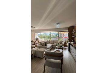 Apartamento en  La Castellana, Medellín