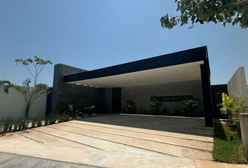 Casa en condominio en  Calle 45, Conkal, Yucatán, 97345, Mex