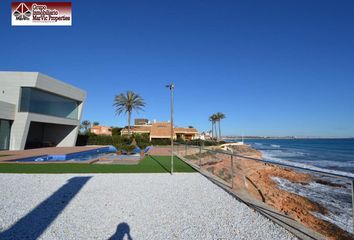 Chalet en  Distrito 2 - Urbanizaciones - Los Naúfragos, Torrevieja