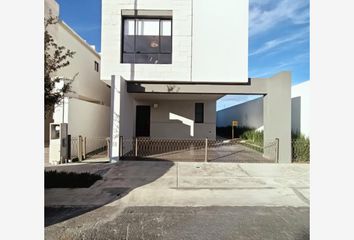 Casa en fraccionamiento en  Calle Sorrento, Los Valdez, Saltillo, Coahuila De Zaragoza, 25209, Mex