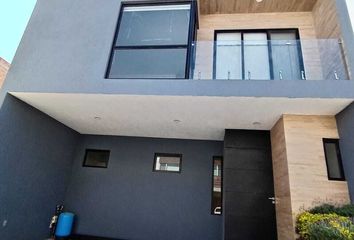 Casa en condominio en  Calle Huizache, Zibata, Zona Cactus, El Marqués, Querétaro, 76269, Mex