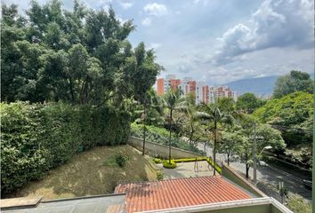 Apartamento en  Loma De Los Bernal, Medellín