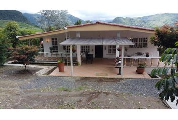 Casa en  Urbanización Montearroyo, Santa Rosa De Cabal