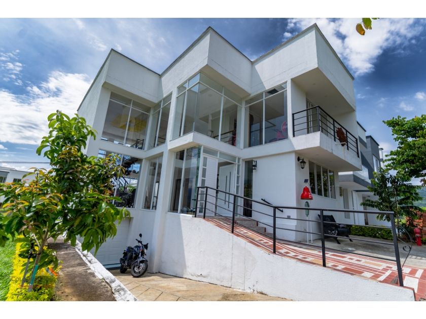 Casa en arriendo Calle 16, Galeria Central, Pereira, Risaralda, Col