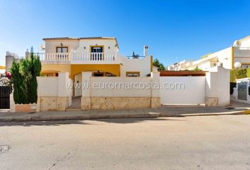 Chalet en  Punta Prima, Alicante Provincia