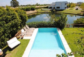 Casa en  Los Alisos, Partido De Tigre