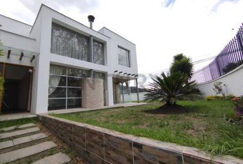 Casa en  Monjas, Puengasí, Quito