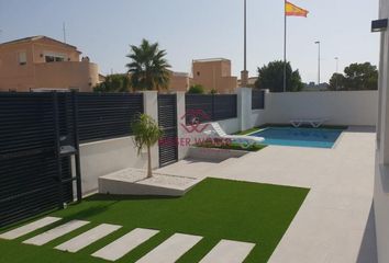 Chalet en  Pinar De Campoverde, Alicante Provincia