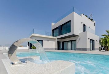 Chalet en  Distrito 2 - Urbanizaciones - Los Naúfragos, Torrevieja