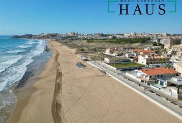 Chalet en  Distrito 3 - Playas - La Mata, Torrevieja