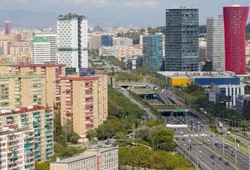 Edificio en  L'hospitalet De Llobregat, Barcelona Provincia