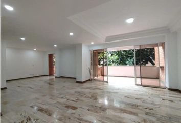 Apartamento en  Poblado, Medellín