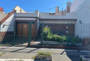 Casa en  Valentín Alsina, Partido De Lanús