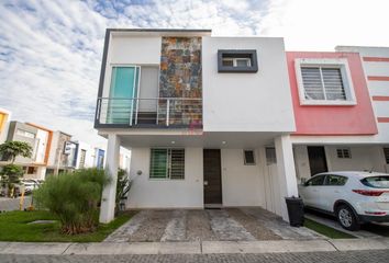 Casa en condominio en  Calle Base Aérea 106-924, San Juan De Ocotán, Zapopan, Jalisco, 45019, Mex