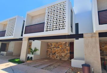 Casa en condominio en  Calle 24 107d, Cholul, Mérida, Yucatán, 97305, Mex