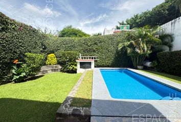 Casa en  San Miguel Acapantzingo, Cuernavaca, Morelos