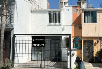 Casa en  Calle Valle De Ocotlán 5-5, Unidad Habitacional Parque Real, Zapopan, Jalisco, 45136, Mex