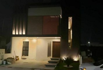 Casa en  Privada Condesa De Juriquilla, La Condesa, Cumbres Del Lago, La Antigua Juriquilla, Querétaro, 76230, Mex