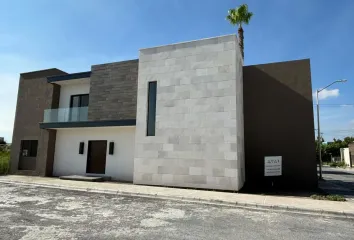 Casa en fraccionamiento en  Circuito Vía Natura, Villanatura, Saltillo, Coahuila De Zaragoza, 25200, Mex