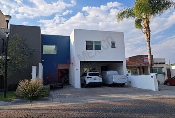 Casa en  Fraccionamiento Cumbres Del Lago, Municipio De Querétaro