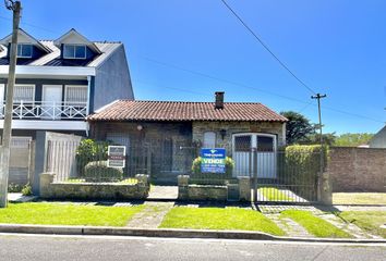 Casa en  Punta Mogotes, Mar Del Plata