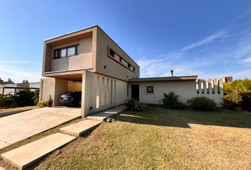 Casa en  Puerto Roldán, Roldán