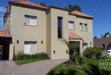 Casa en  Acacias Blancas, Partido De Escobar