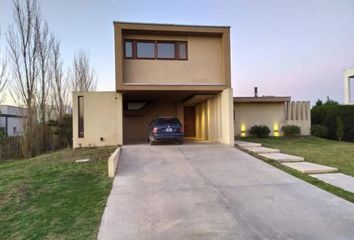 Casa en  Puerto Roldán, Roldán