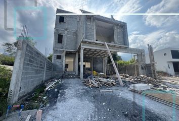 Casa en  Las Cristalinas, Santiago, Nuevo León