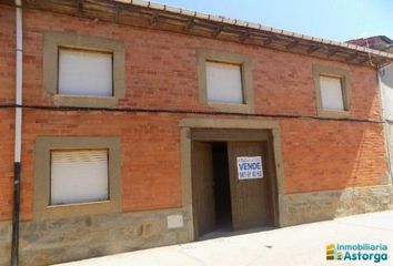 Chalet en  Villares De Orbigo, León Provincia